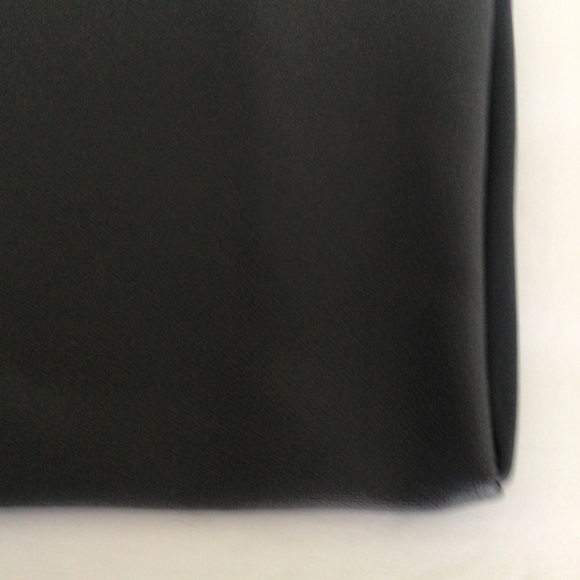 TUMI FOR DELTA COSMETIC CASE BAG - Picture 7 of 10